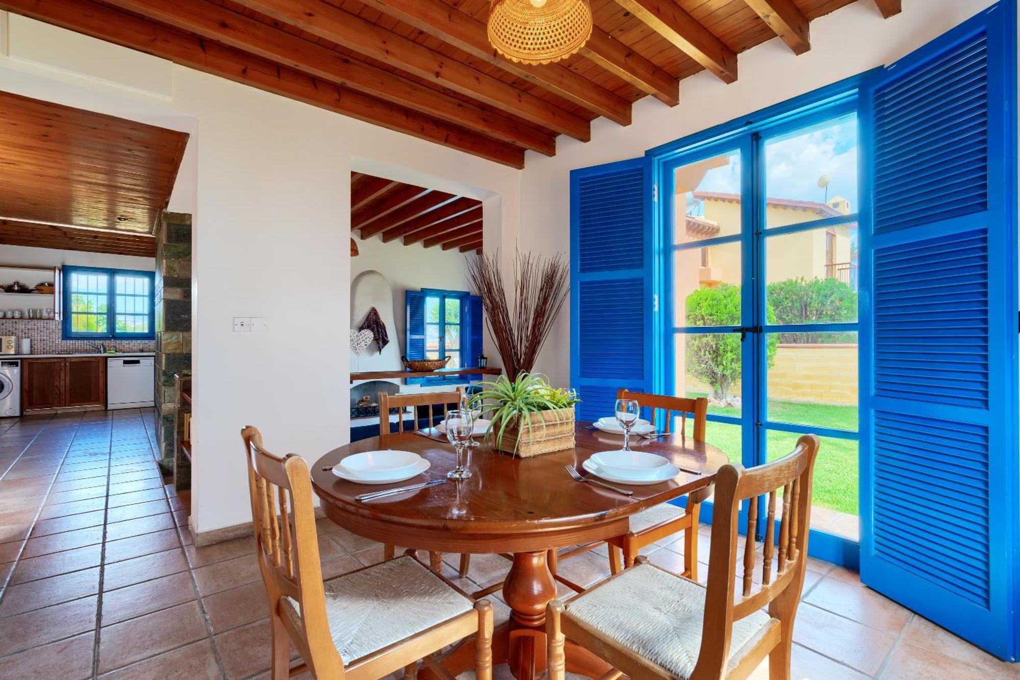 The Olympians Villas Polis 外观 照片